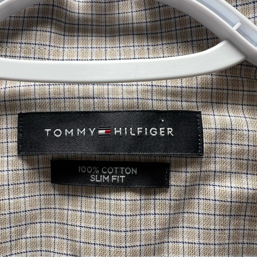 Tommy Hilfiger sophisticated tan